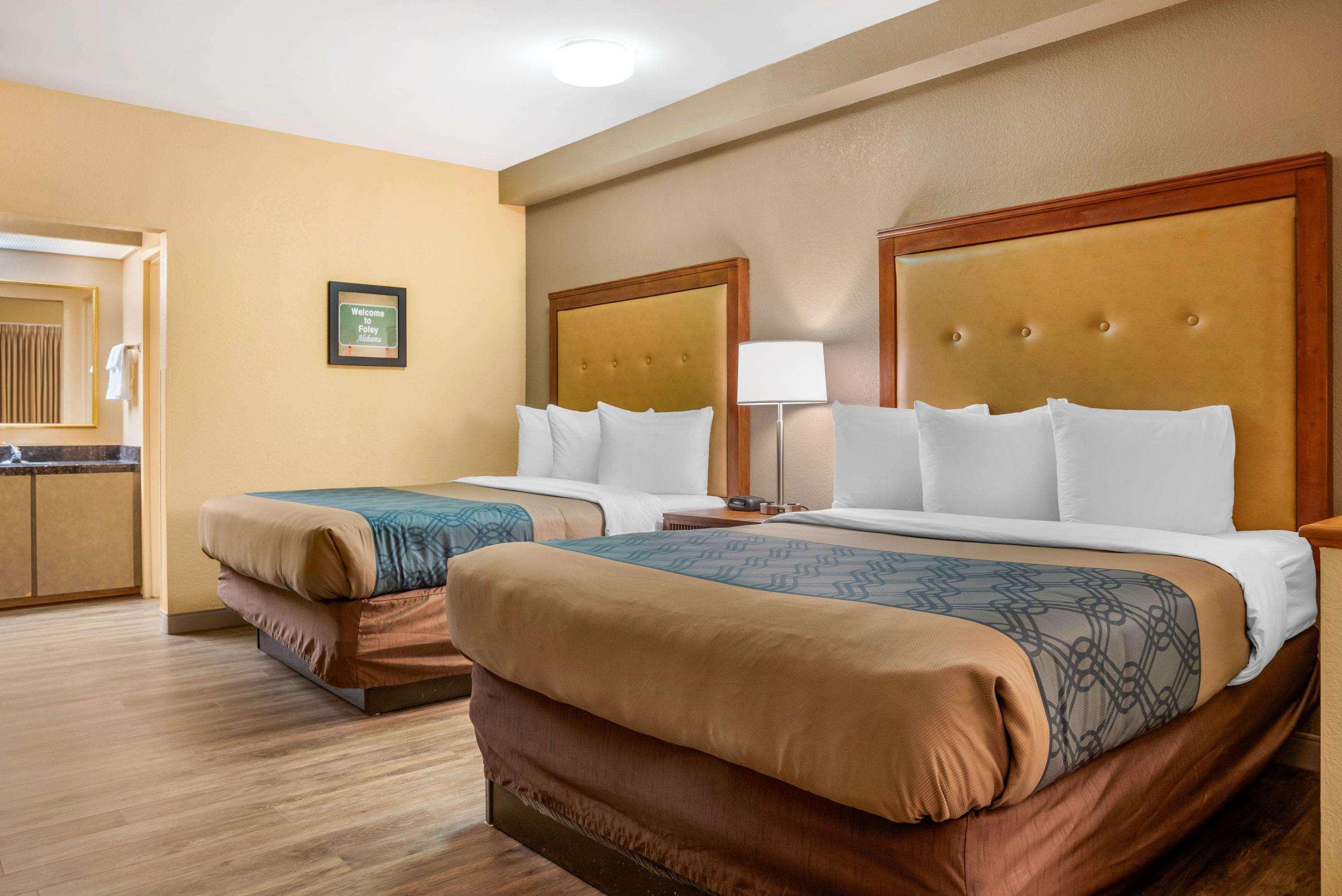 Econo Lodge Inn & Suites Foley-North Gulf Shores מראה חיצוני תמונה