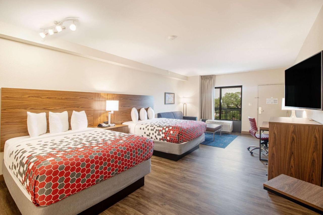 Econo Lodge Inn & Suites Foley-North Gulf Shores מראה חיצוני תמונה