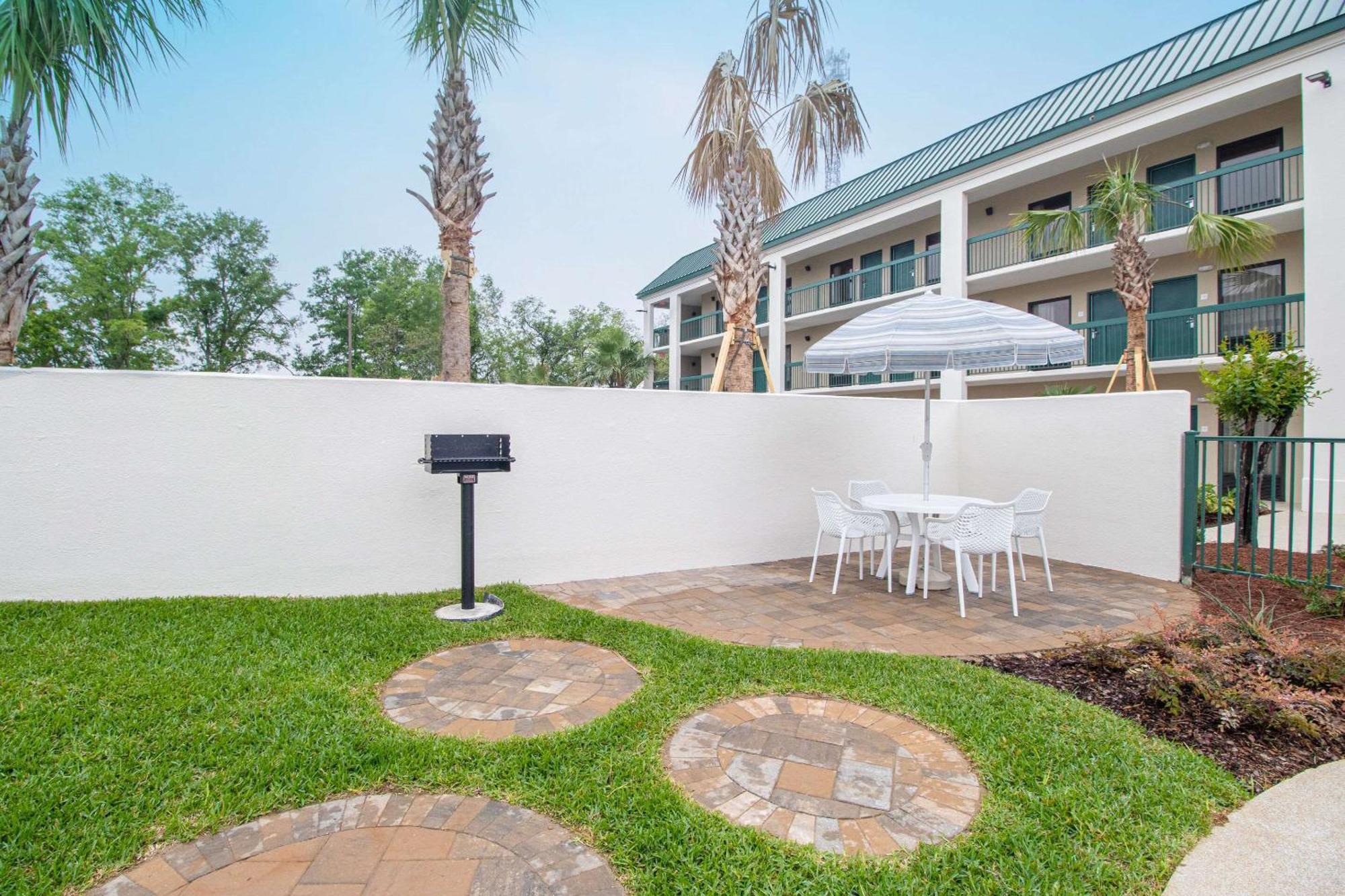 Econo Lodge Inn & Suites Foley-North Gulf Shores מראה חיצוני תמונה