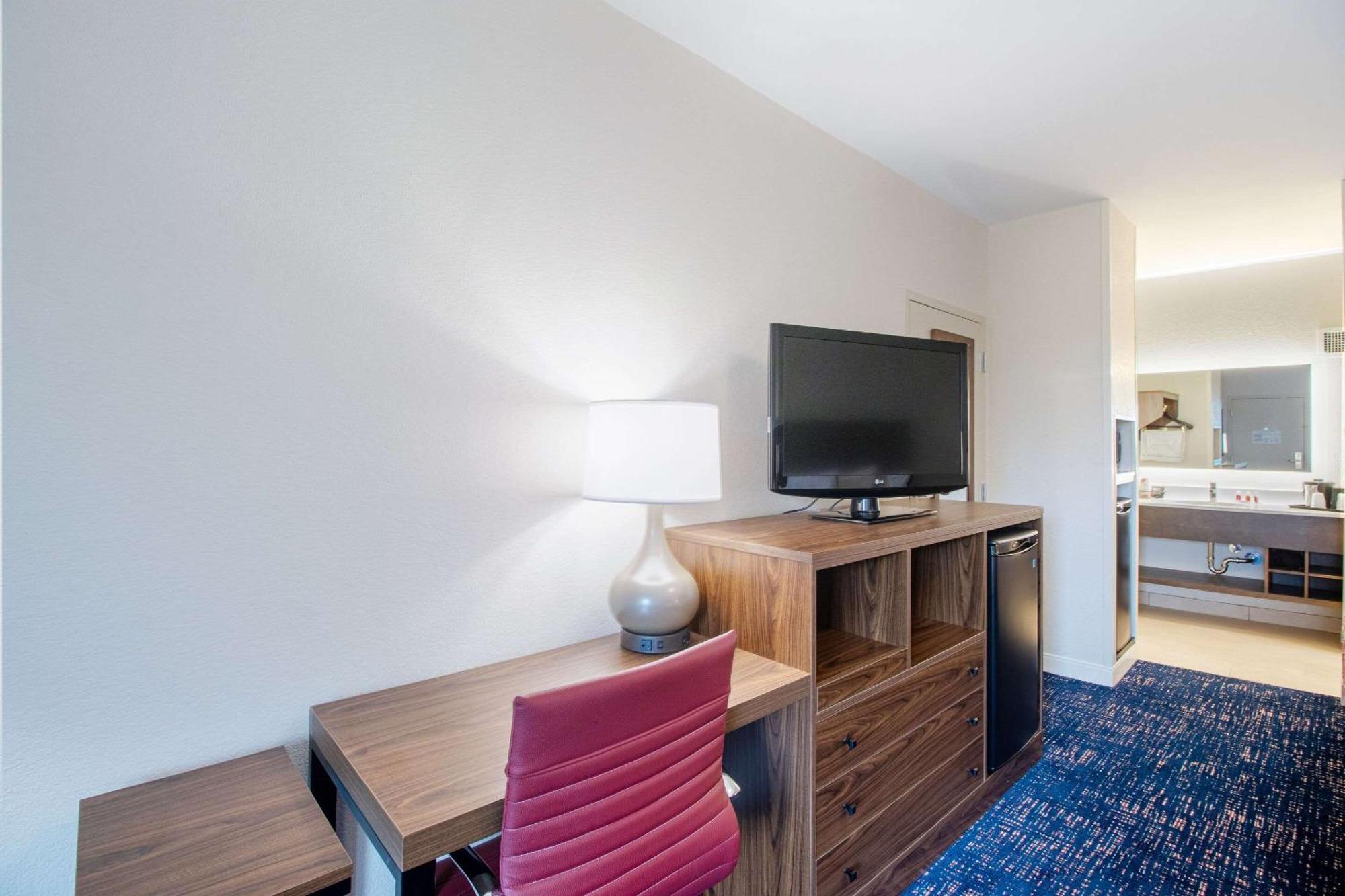 Econo Lodge Inn & Suites Foley-North Gulf Shores מראה חיצוני תמונה