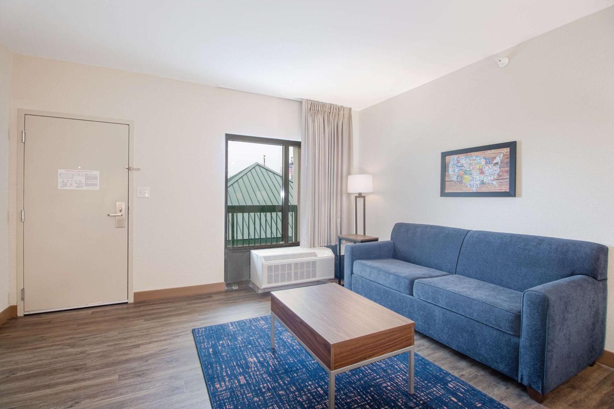 Econo Lodge Inn & Suites Foley-North Gulf Shores מראה חיצוני תמונה