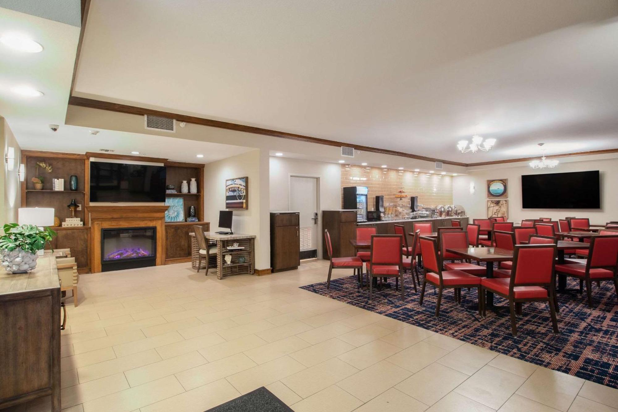 Econo Lodge Inn & Suites Foley-North Gulf Shores מראה חיצוני תמונה